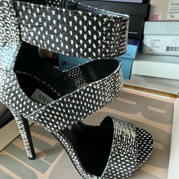 Steve Madden Sexy High heel - Picture 3 of 4